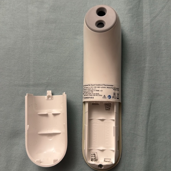 iHealth No-Touch Forehead Thermometer. Model: PT3. Used - Picture 4 of 6